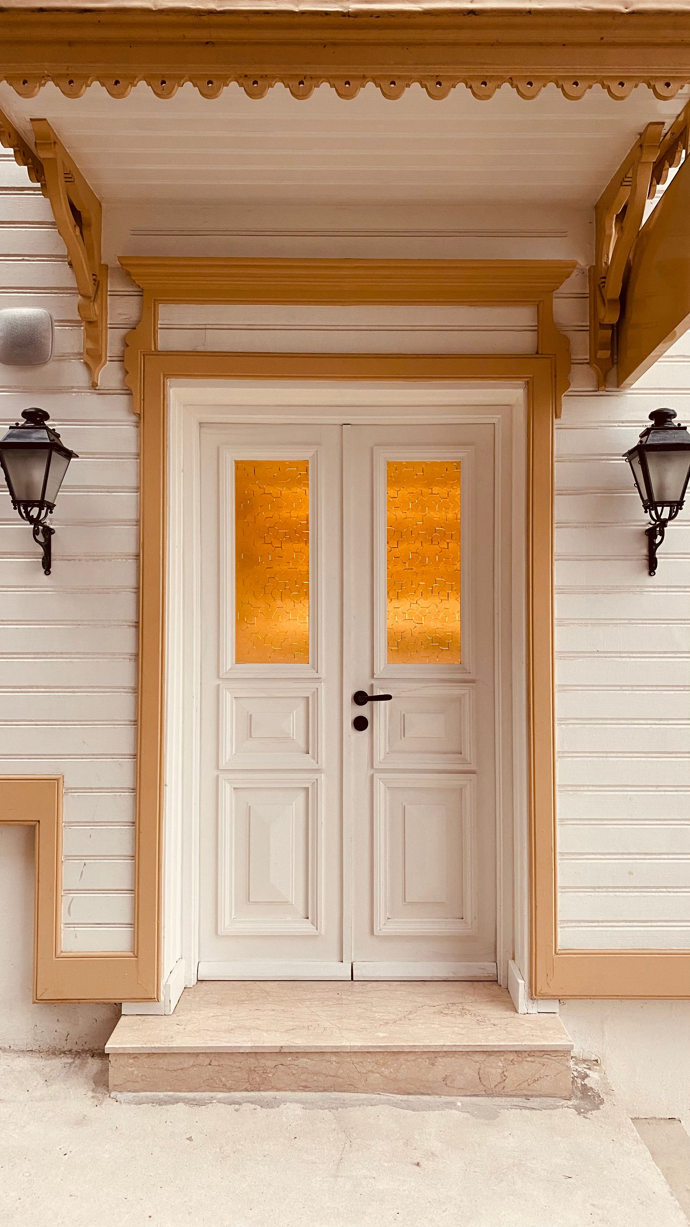 Modern interior door adding style to home decor